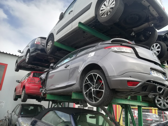 Aperçu des activités de la casse automobile AUTO CASSE THIEBAULT située à ROSIERES-PRES-TROYES (10430)